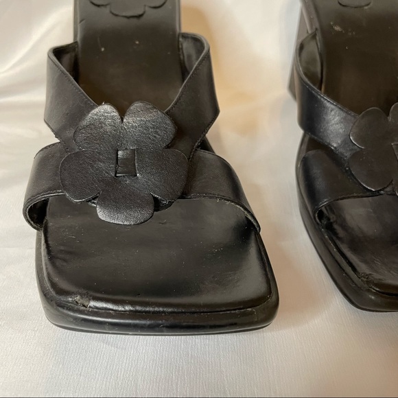 Skechers Black Vintage 90s Y2K Flower Heeled Sandals - Picture 8 of 13